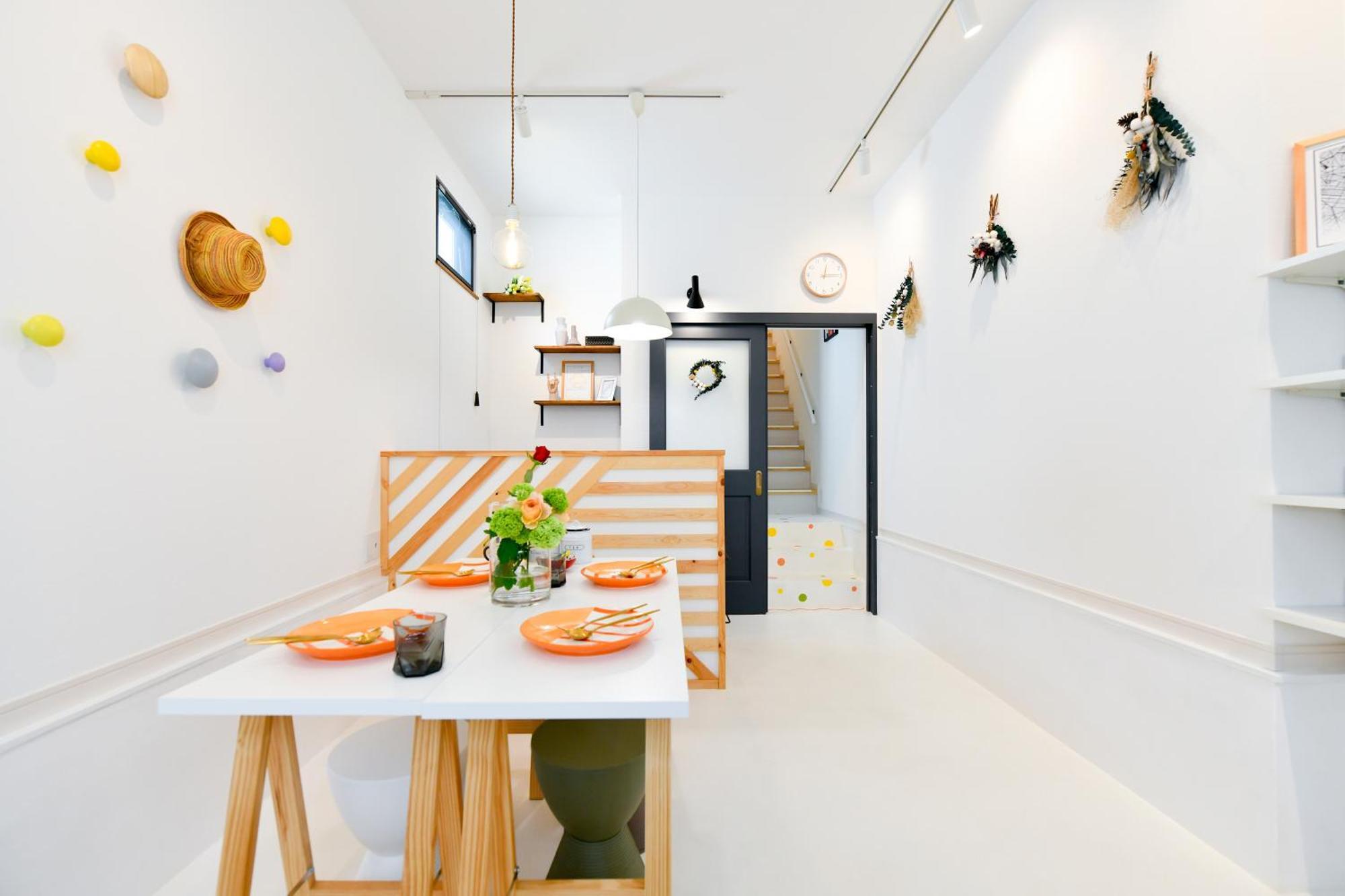 Hostel Walker House 65 Square Meters Whole Rent *